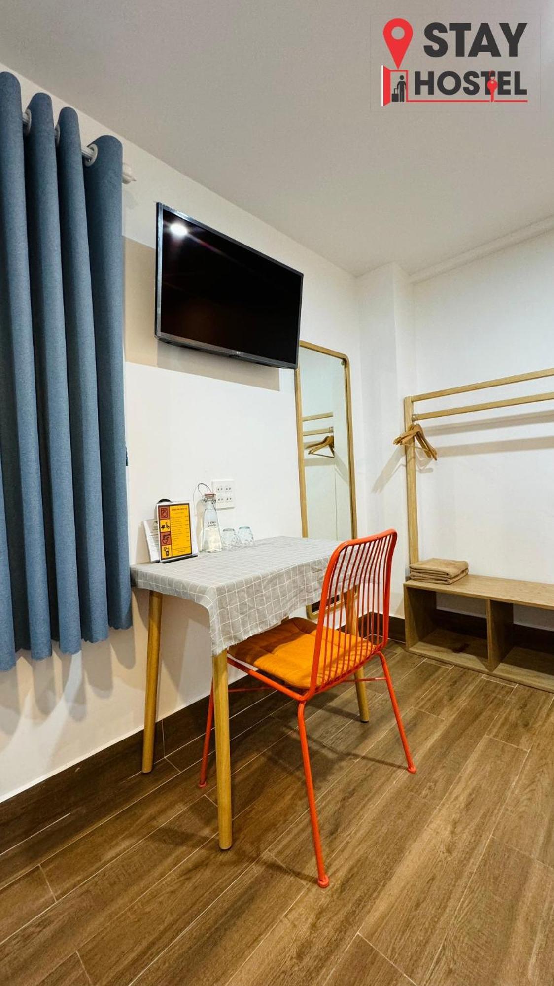 Stay Hostel 2 - 350M From The Ferry 락자 외부 사진